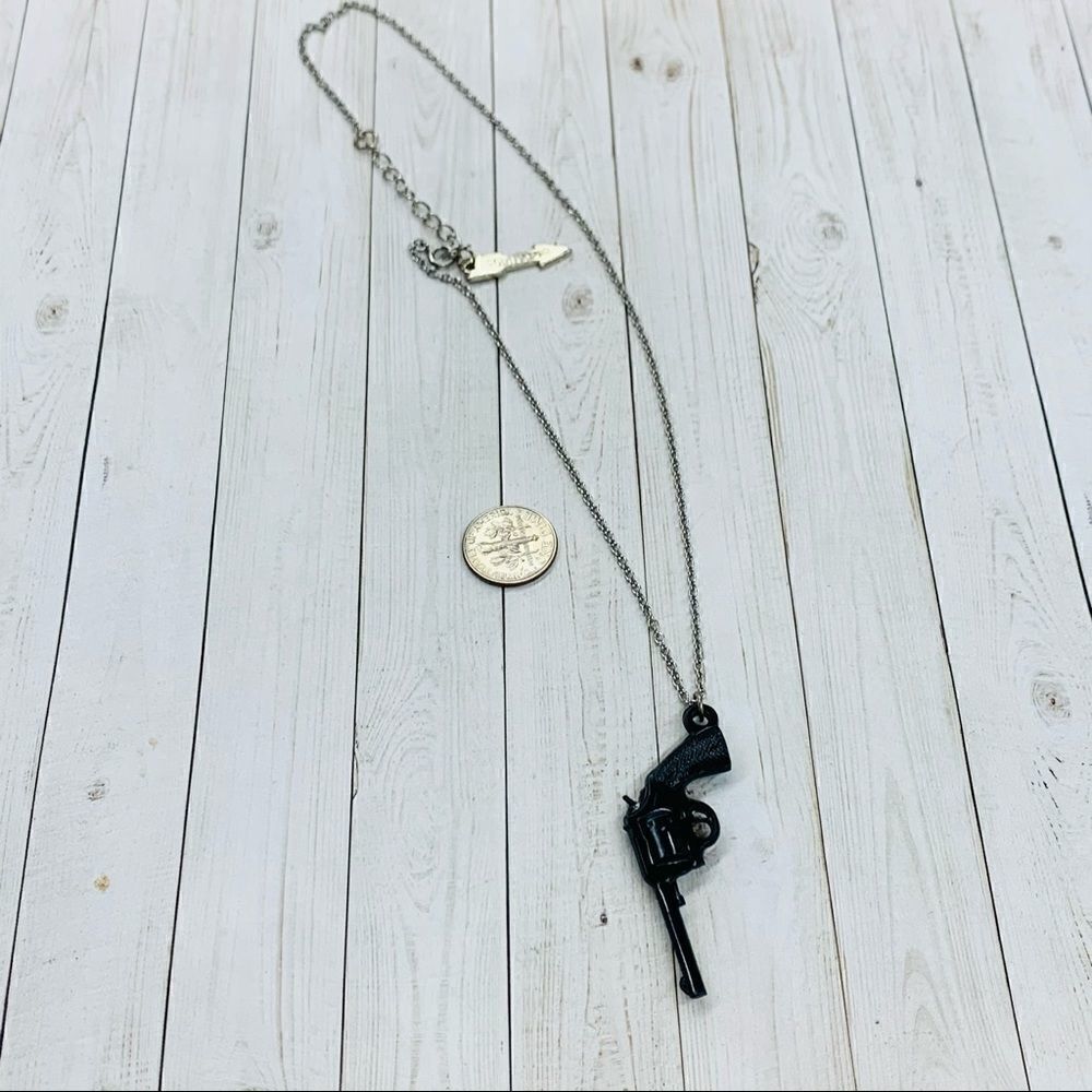 Girl Props Black Gun Necklace‎